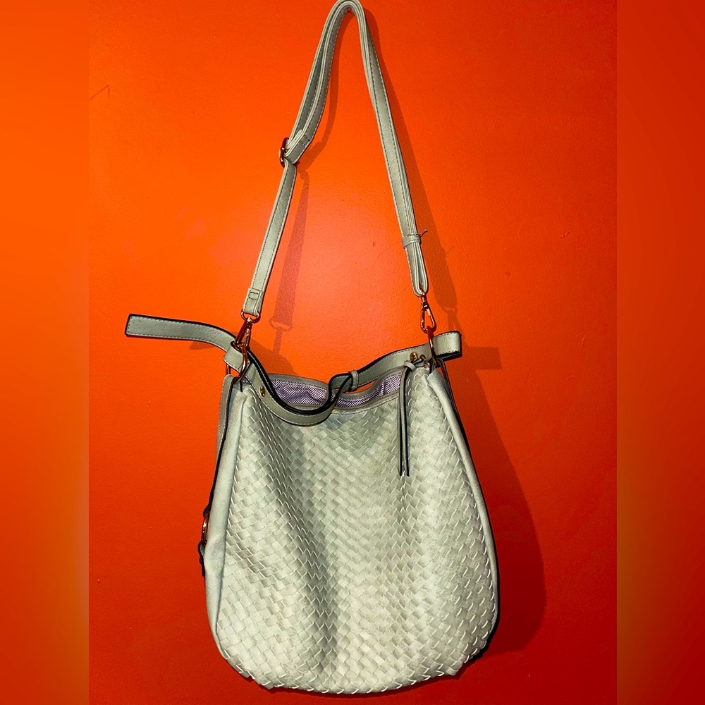 MINT GREEN SHOULDER/HANDBAG